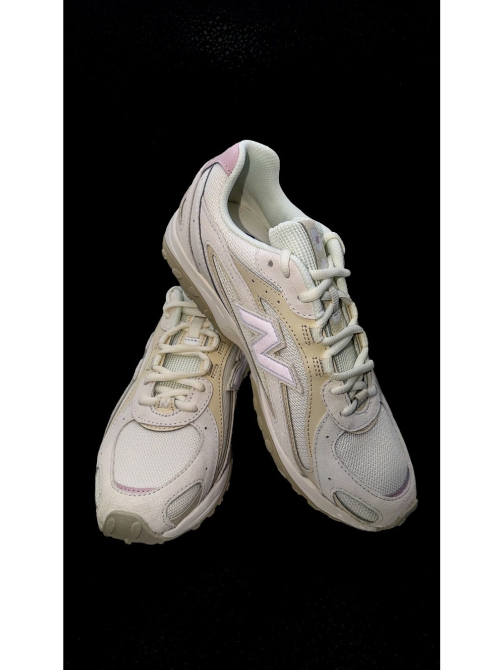 New Balance Women's 204L Athletic Sneakers Size 8.5